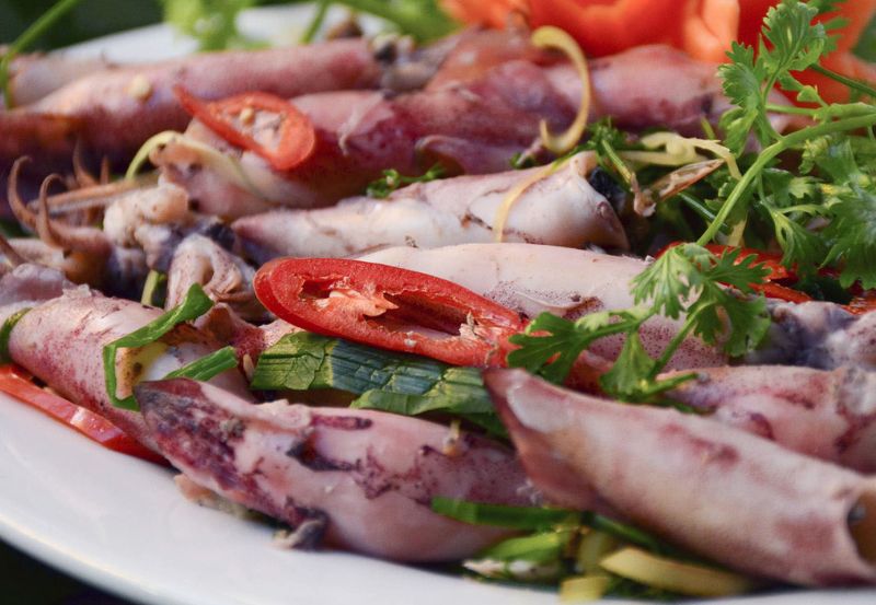Mực trứng hấp bia