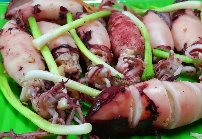 Mực ống hấp gừng