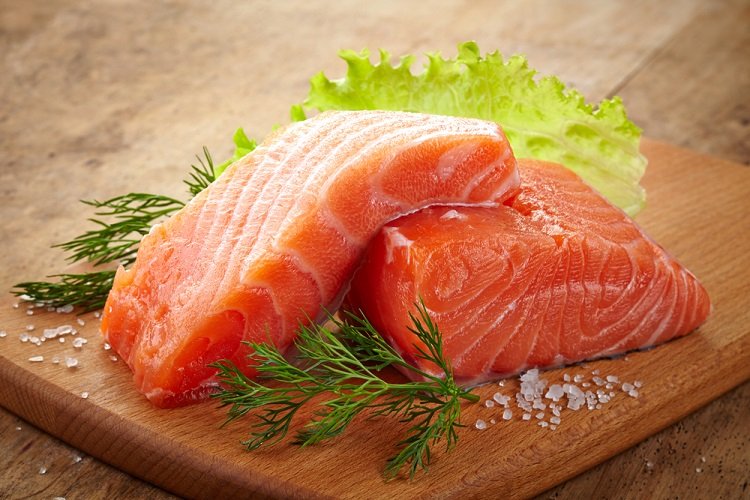 Cá hồi tươi ngon bổ dưỡng cho mọi người