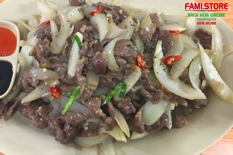 Món bò xào hành tây có lẽ ai cũng biết