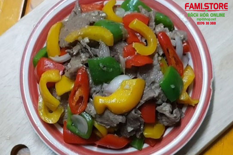 Thịt bò xào ớt chuông