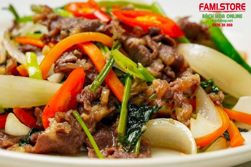 Cách làm thịt bò xào hành tây cà rốt