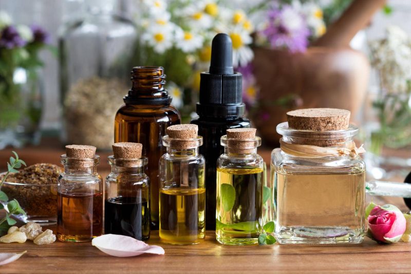 Tinh dầu thiên nhiên và ứng dụng trong trị liệu và chăm sóc sức khỏe