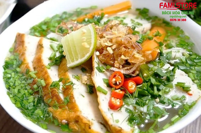 Bánh canh chả cá hấp dẫn