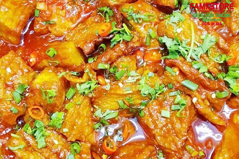 Món chả cá sốt cà chua không kém phần hấp dẫn
